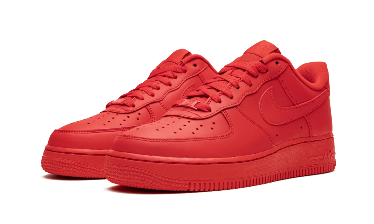 Flexible Air Force 1 '07 LV8 "Triple Red"