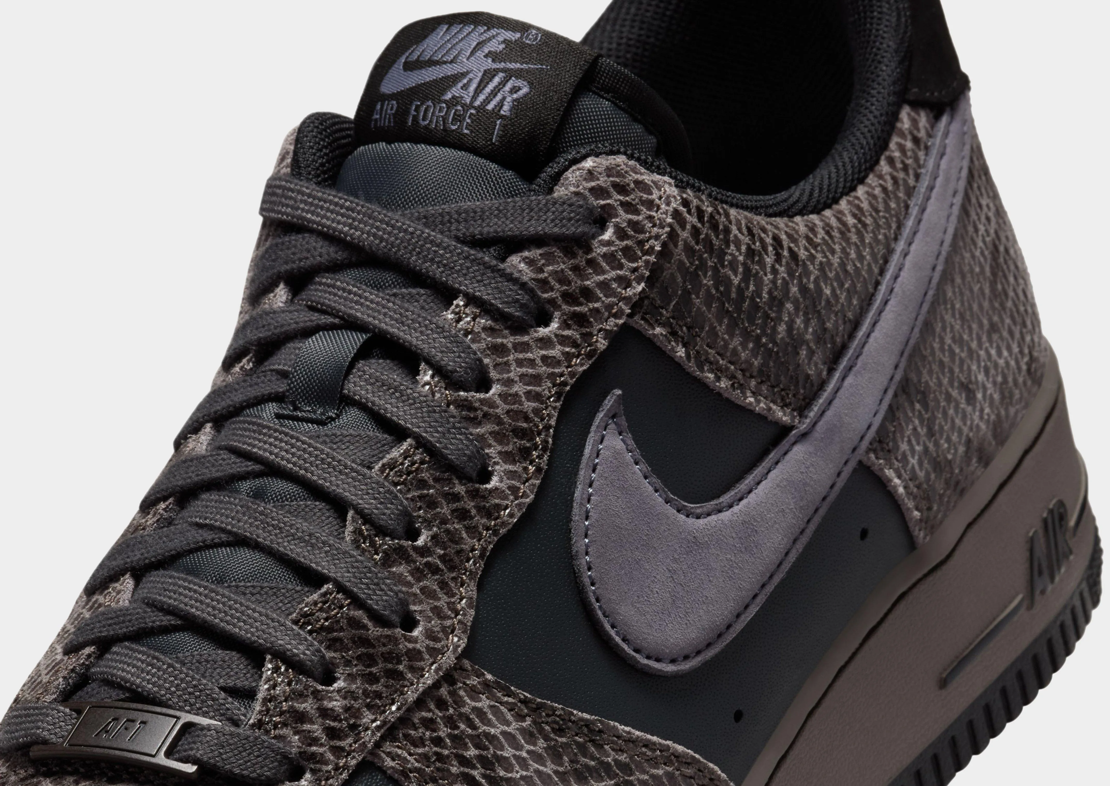Air Force 1 '07 LV8 Comfort Breathable Outsole