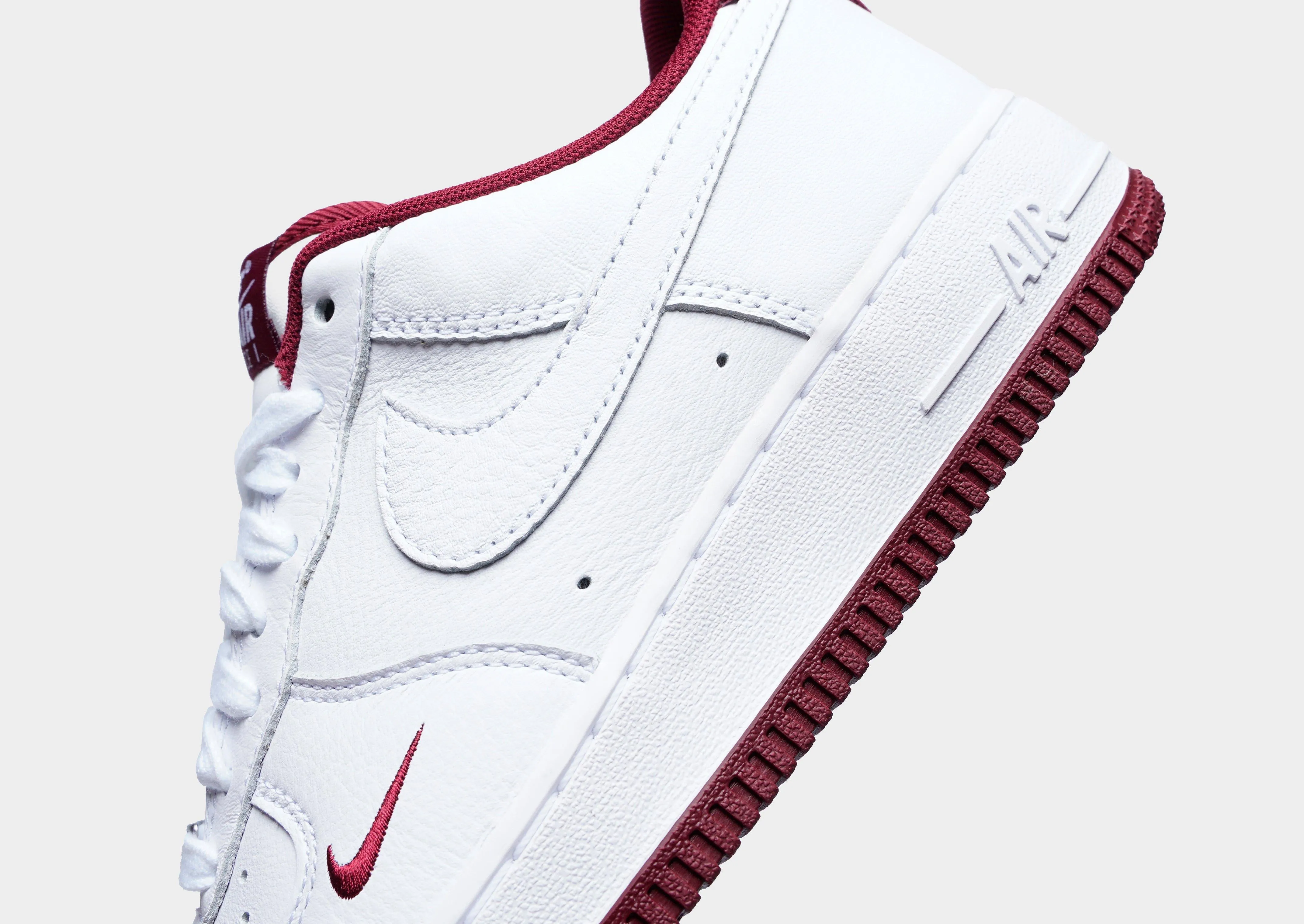 Air Force 1 '07 LV8 Daily Routine Shoe Game
