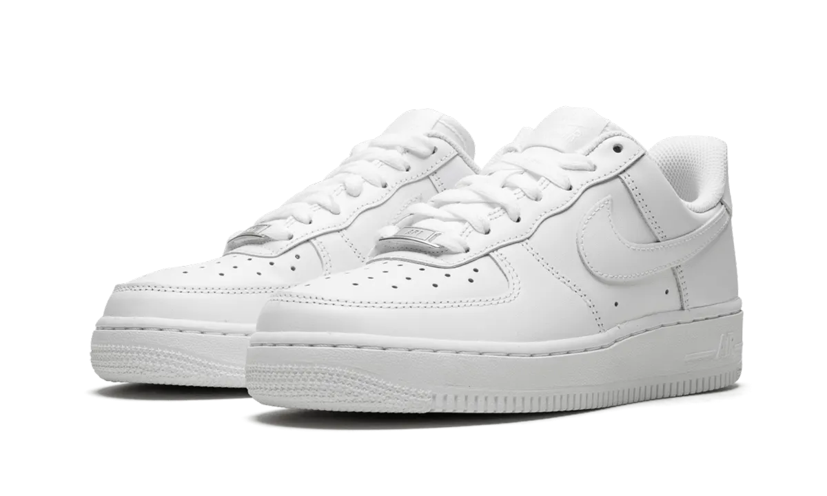 Flexible Design AIR FORCE 1 '07 MNS WMNS "White on White"