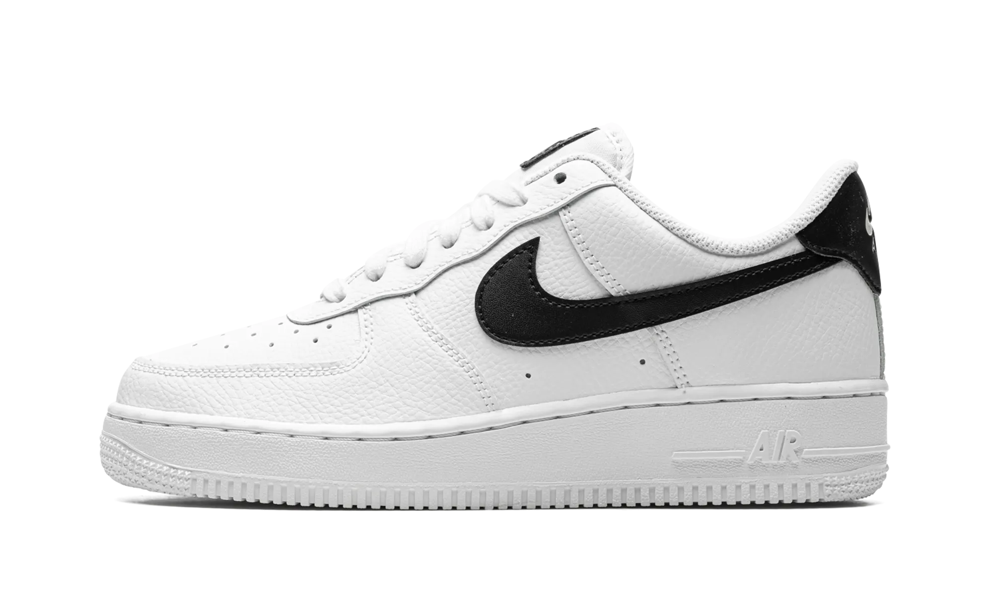 AIR FORCE 1 '07 MNS WMNS "White/Black" Easy Fit Pro Skate Action