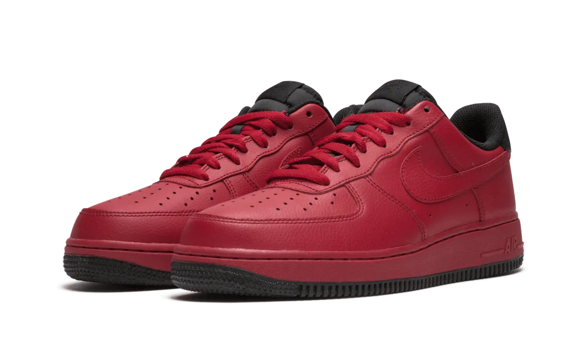 Layered Support Active living Air Force 1 '07 "Gym Red / Black"