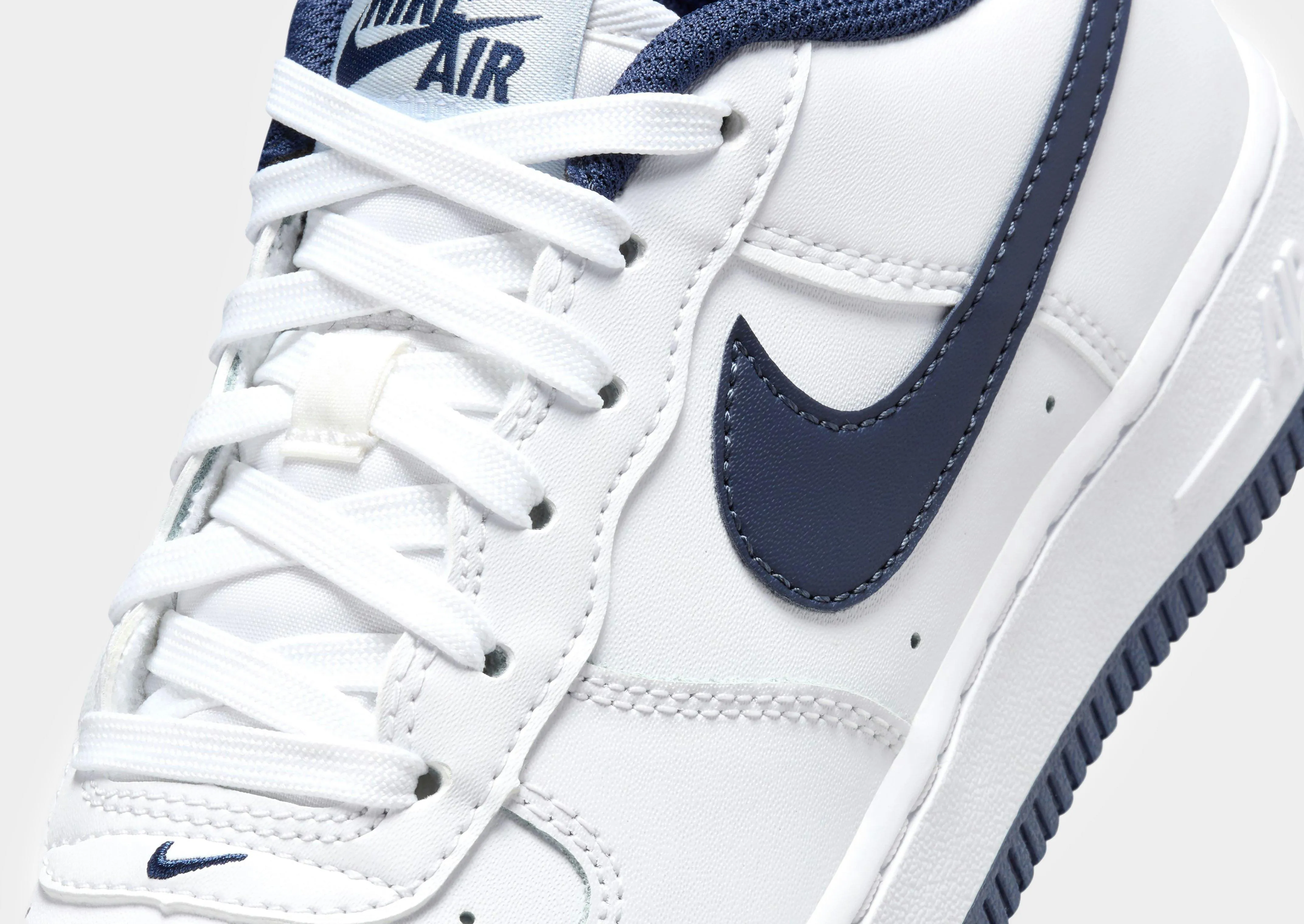 Air Force 1 Low Junior's Relaxed Movement Comfortable Heel