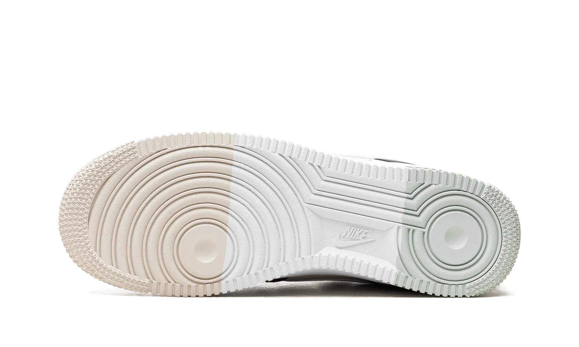Daily Fashion Free Motion Air Force 1 Low "Split"