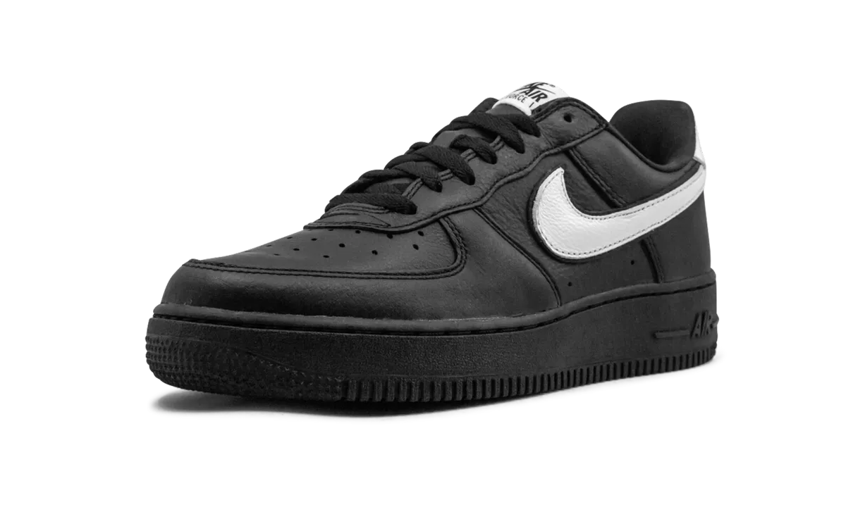 Light Movement Air Force 1 Low Retro QS "Black"