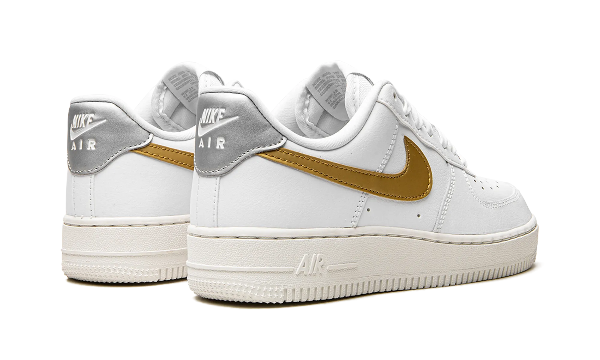 Solid Build Dynamic Action AIR FORCE 1 MNS WMNS "White / Gold / Silver"