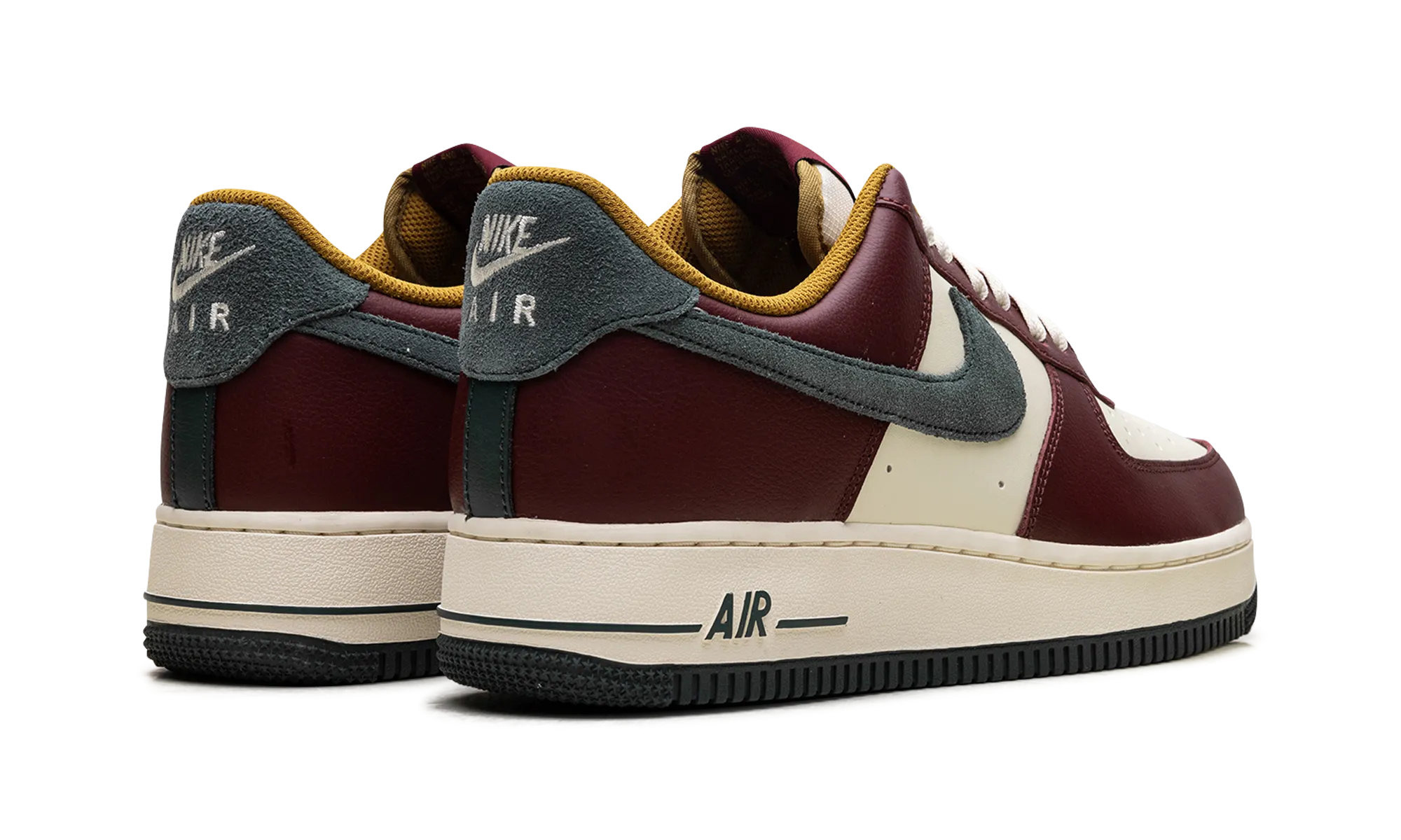 Air Force 1 "Dark Team Red Vintage Green" Board Action Fit