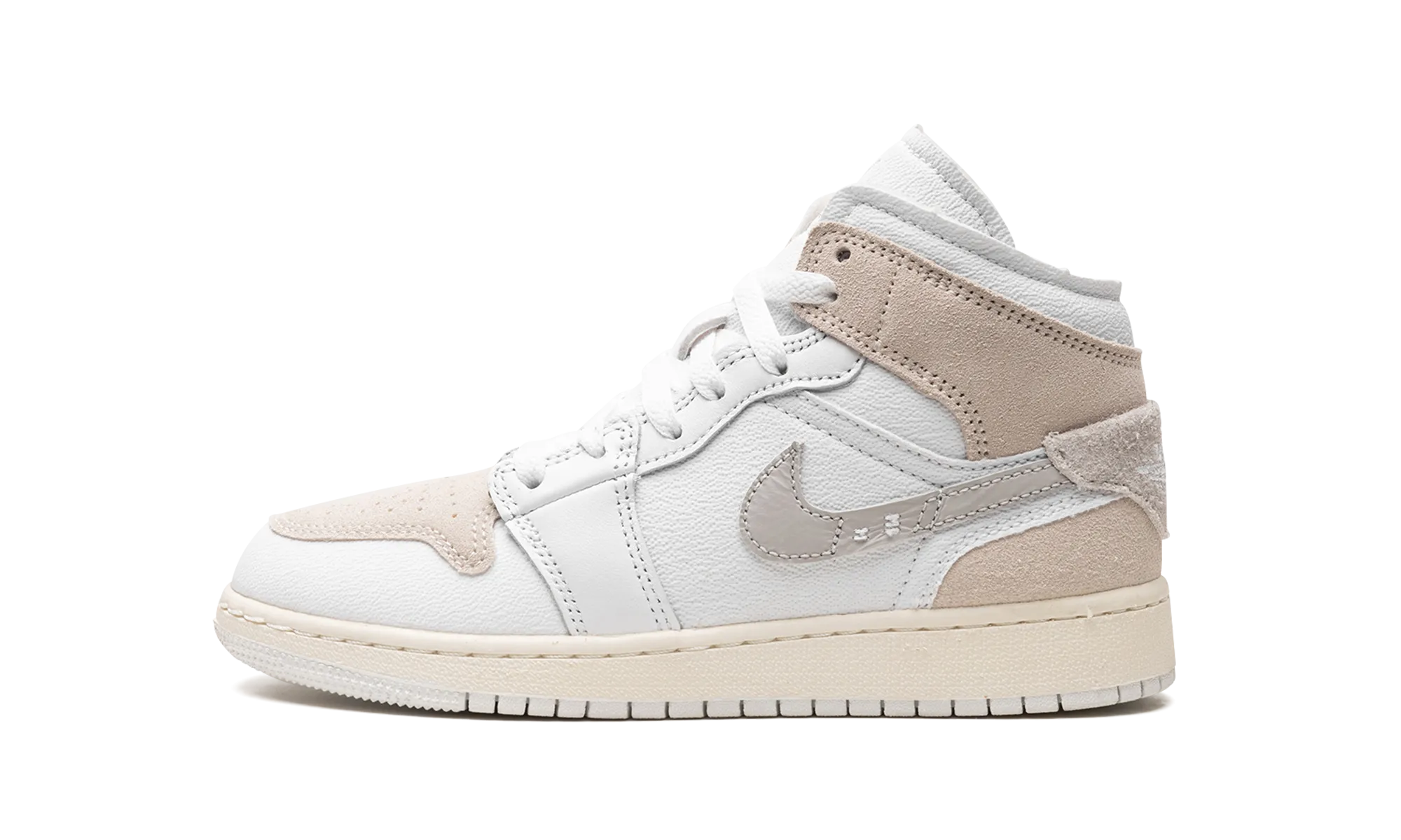 Crowd Ready Air Jordan 1 GS "Inside Out White Sail"