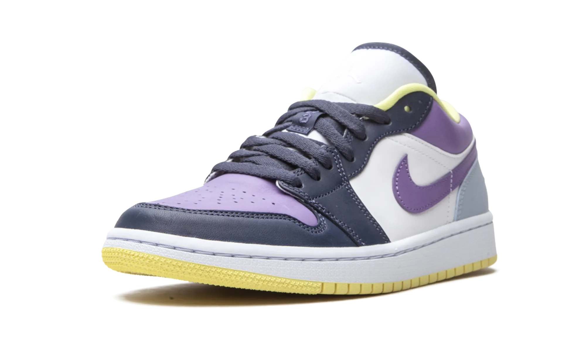 Timeless Design Sport Enthusiast AIR JORDAN 1 LO SE WMNS "Mismatched Purple / Magenta"