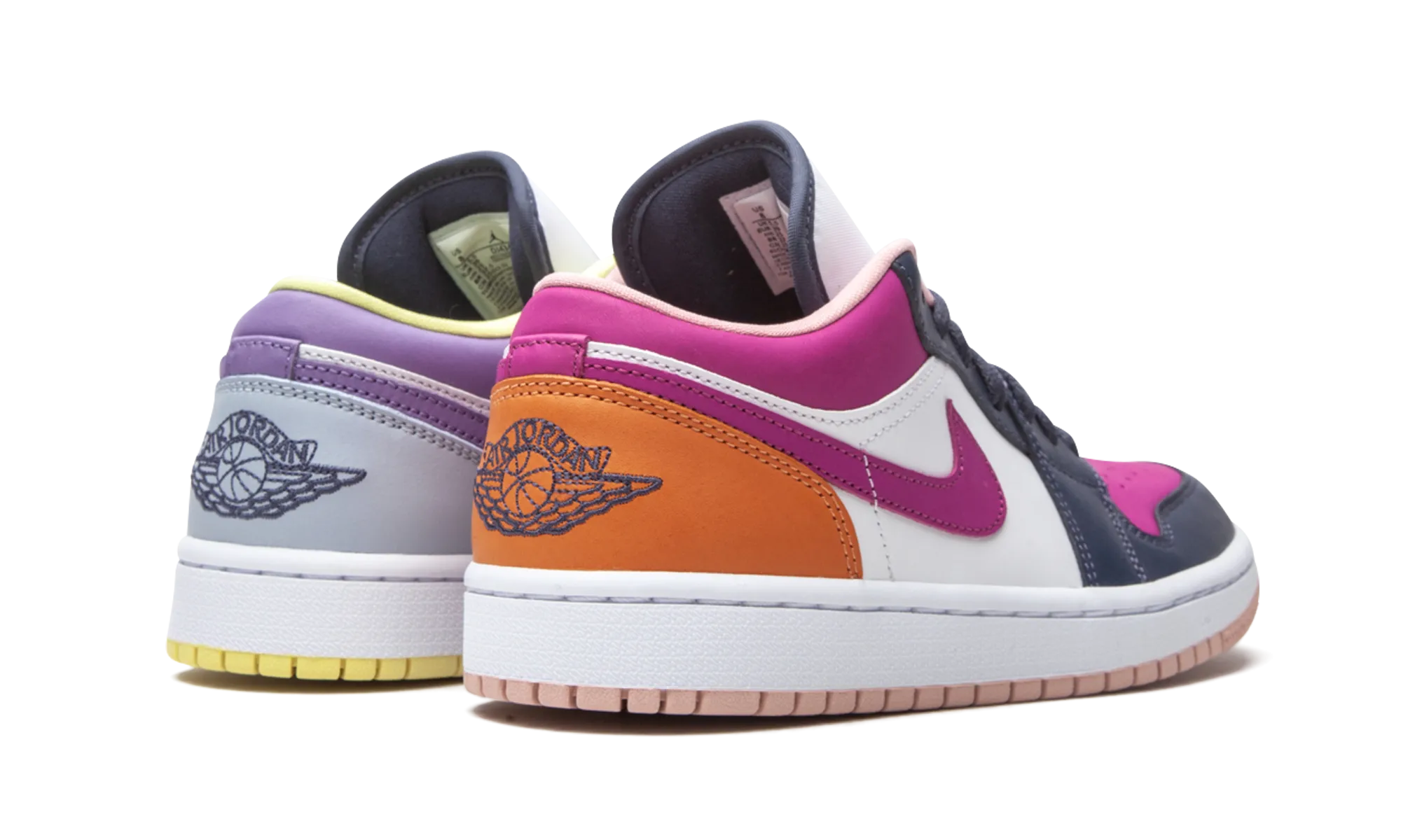 Short Walks AIR JORDAN 1 LO SE WMNS "Mismatched Purple / Magenta"