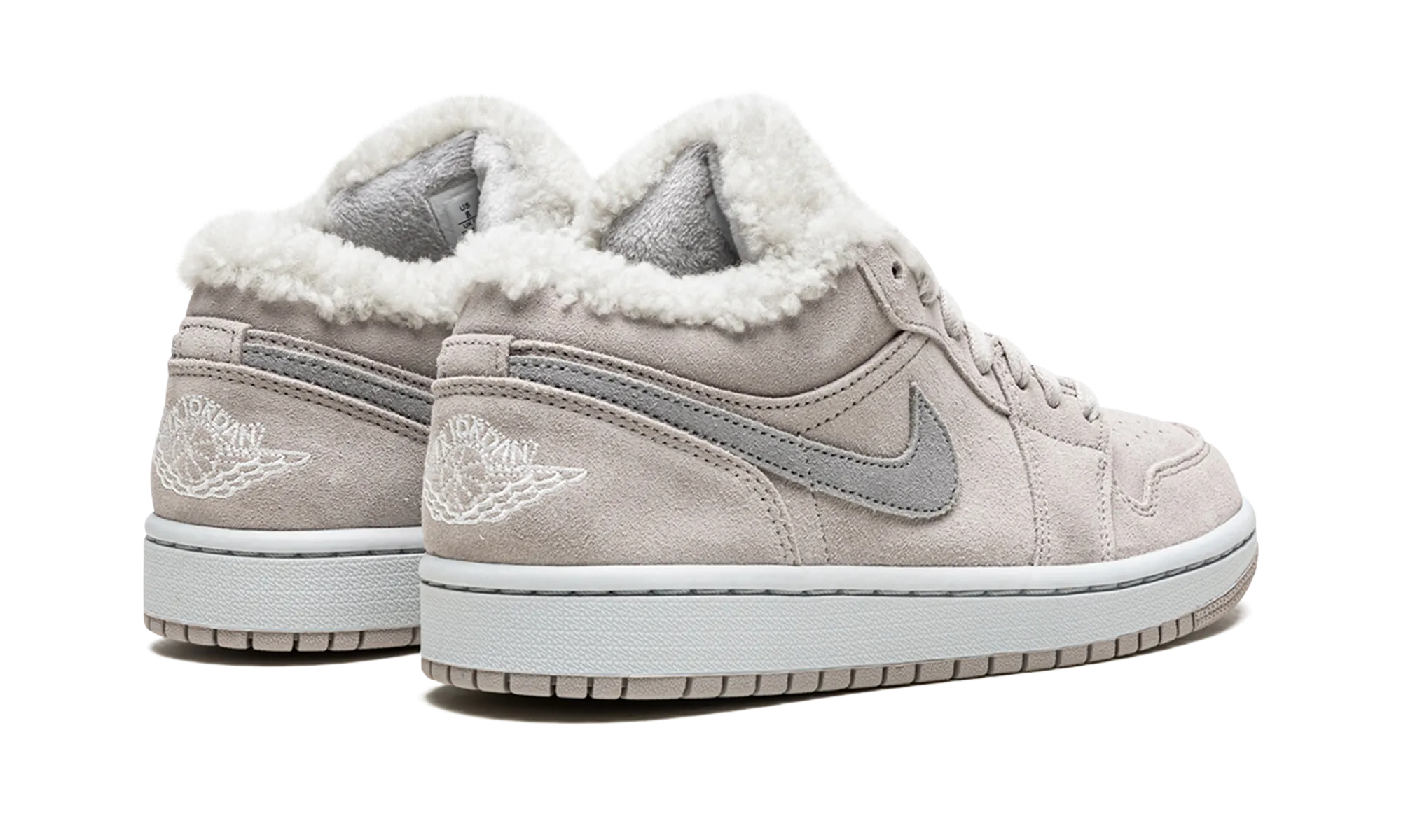 Ultra-soft breathability AIR JORDAN 1 LO SE WMNS "Sherpa Fleece"