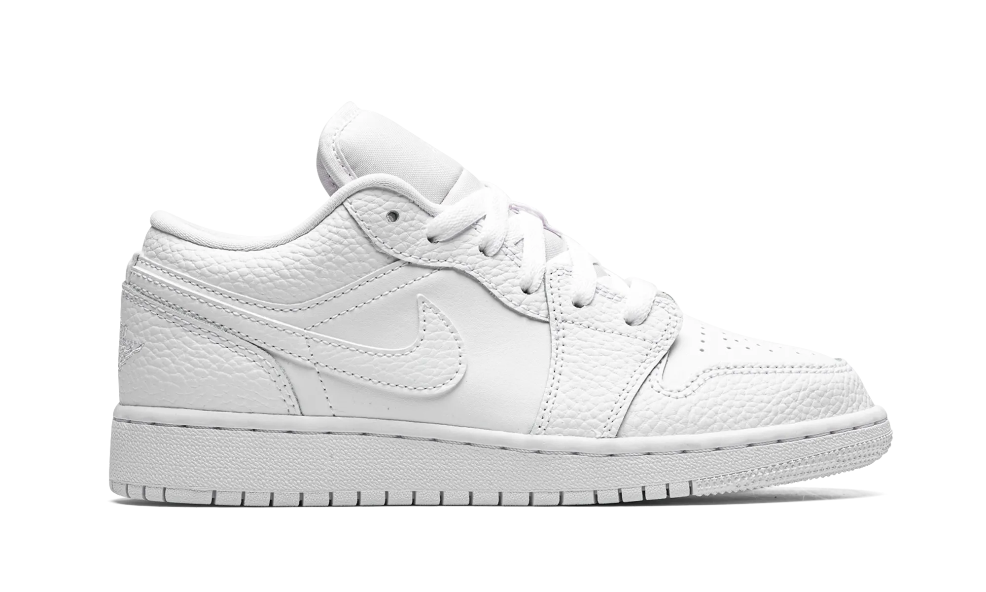 Air Jordan 1 Low GS "Triple White" Casual Fit