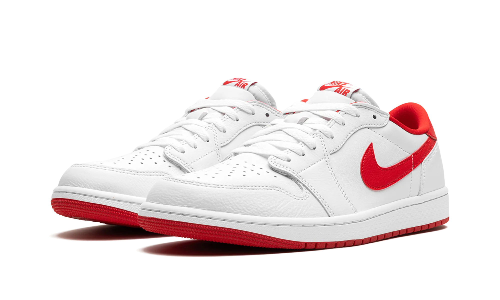Air Jordan 1 Low OG "University Red" Layered silhouette Balanced Sole