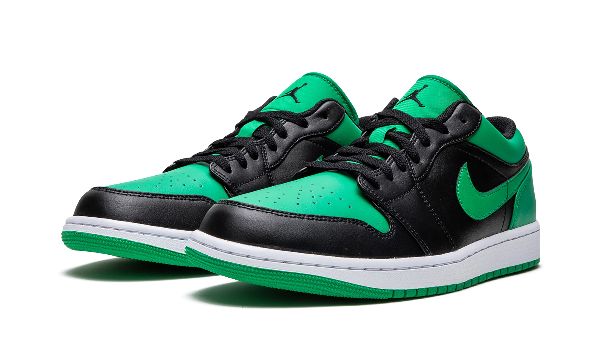 Air Jordan 1 Low "Lucky Green" Clean Edge Foot Motion