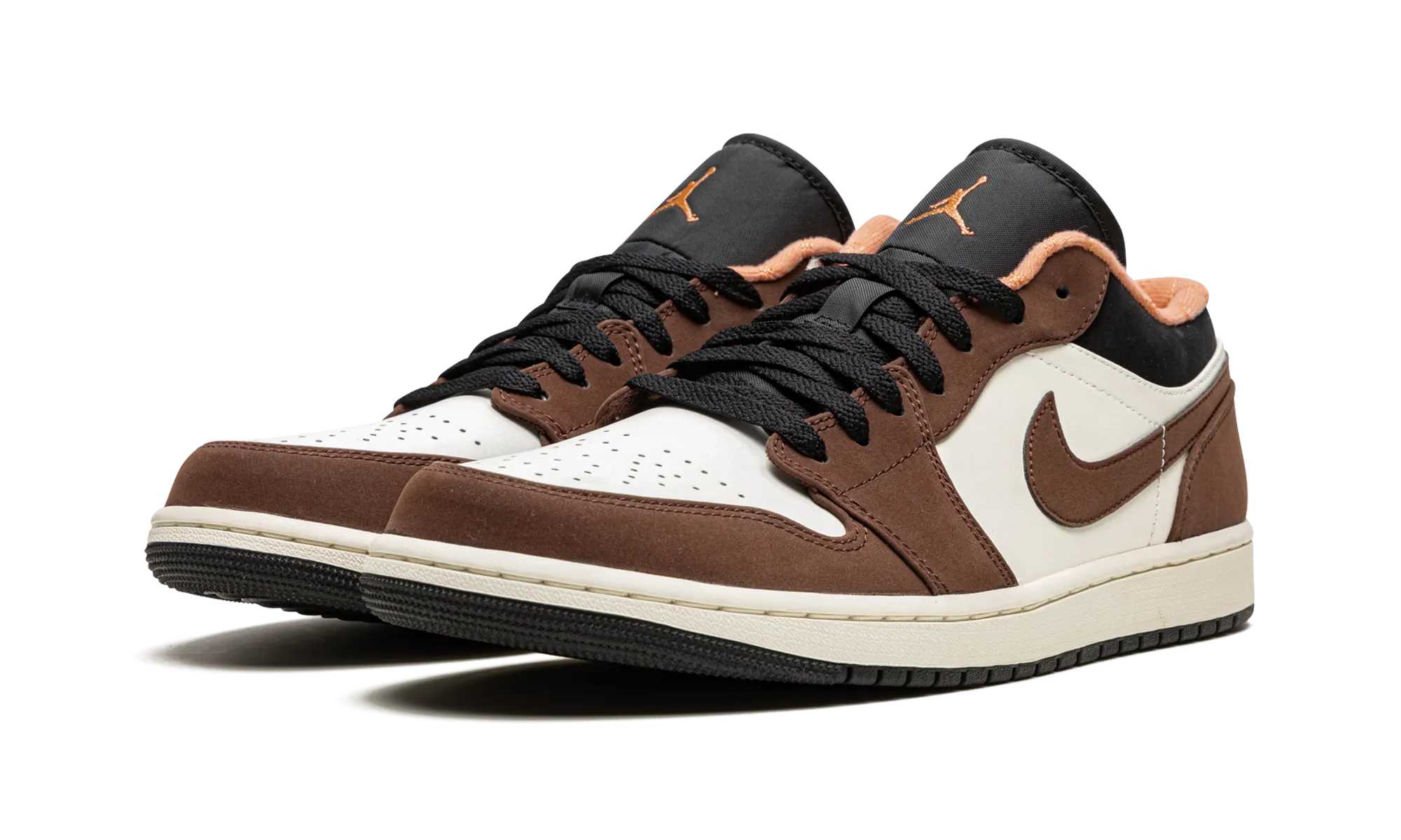 Essential Look Air Jordan 1 Low "Mocha"