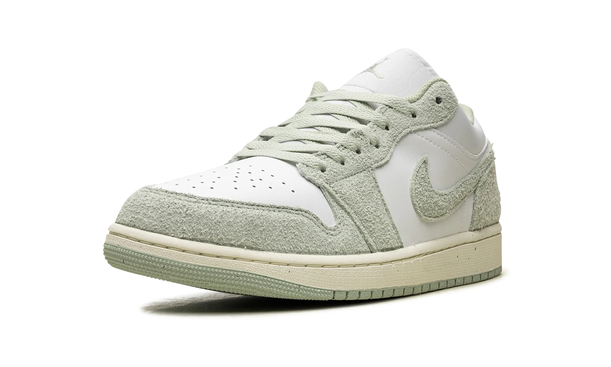 Air Jordan 1 Low SE "Seafoam" Fashionable Appeal Eco Friendly Dyeing