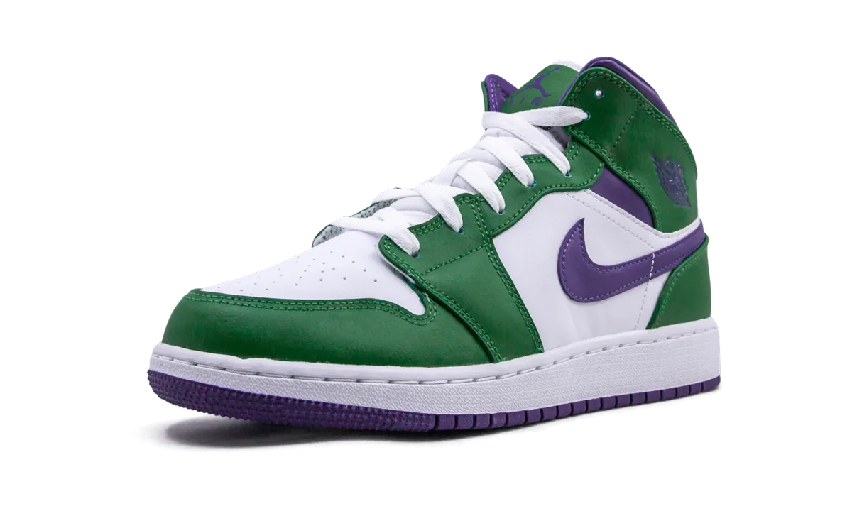 Air Jordan 1 Mid GS "Hulk" Trail Walk Sport Vibe