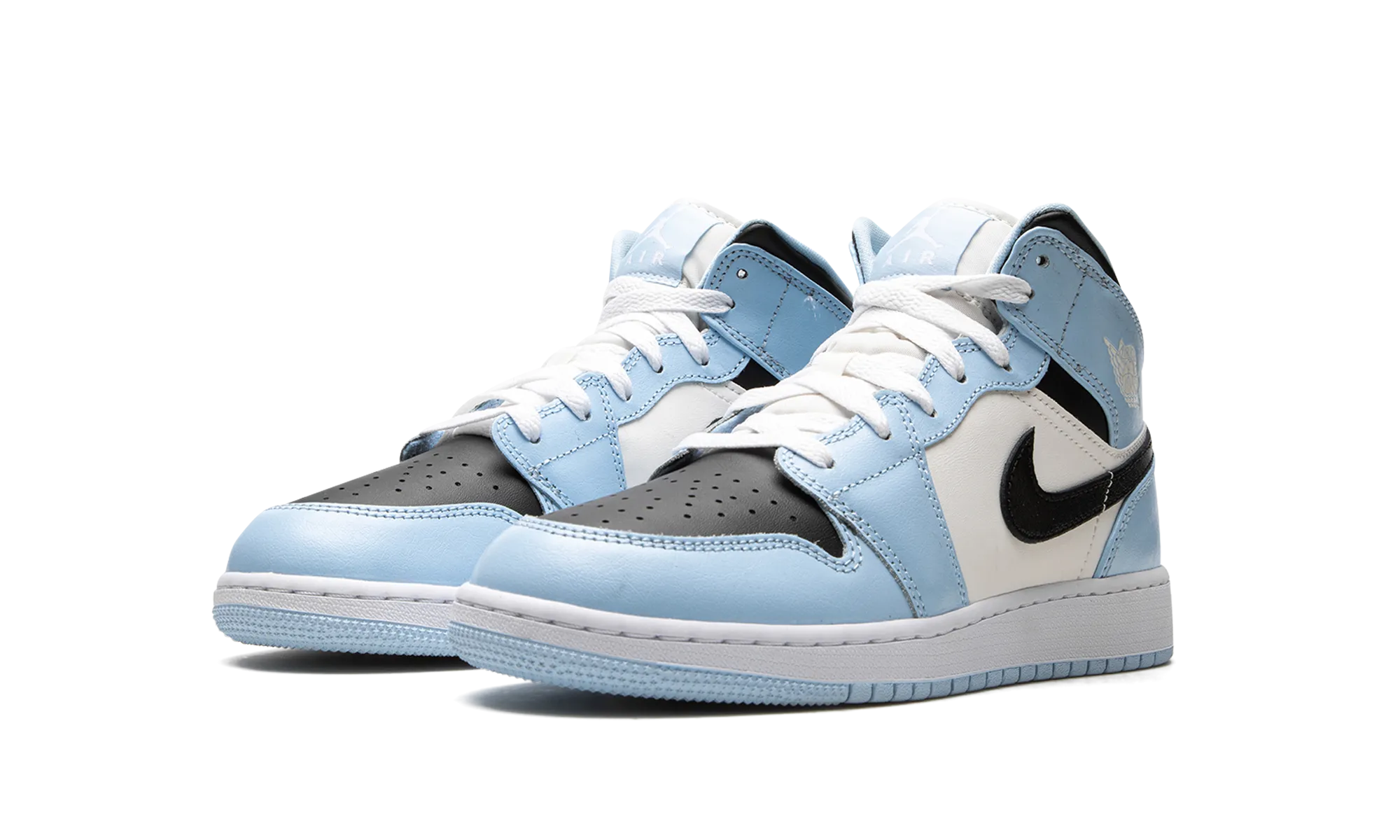Durable Outsole Construction Anatomical Contour Footbed Air Jordan 1 Mid GS "Ice Blue"