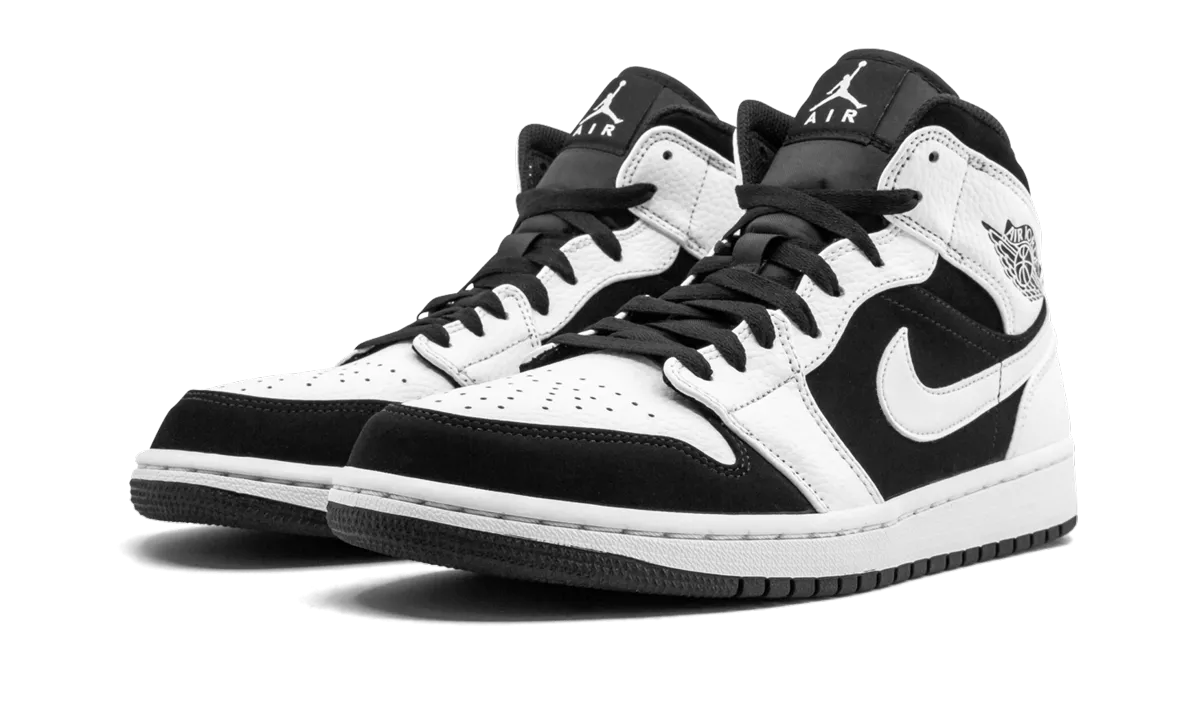 Sock Like Collar Fit Natural Grip Air Jordan 1 Mid "Tuxedo"