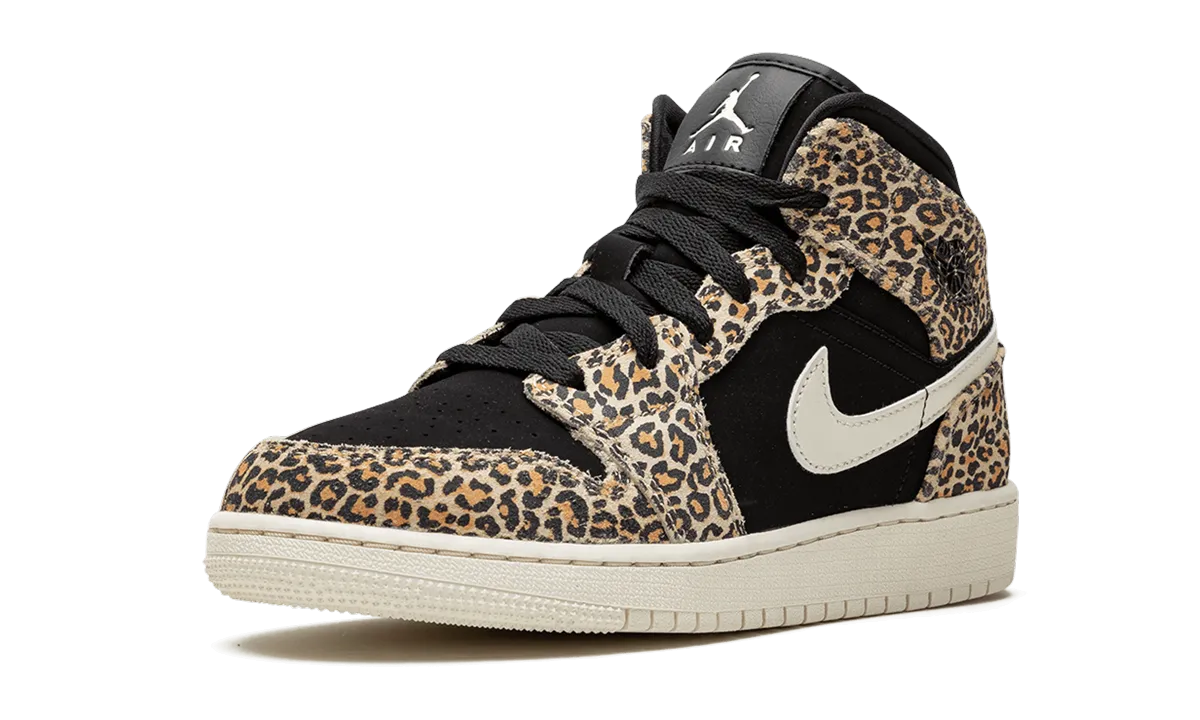 Travel Wear Quick Break Air Jordan 1 Mid SE GS "Cheetah"