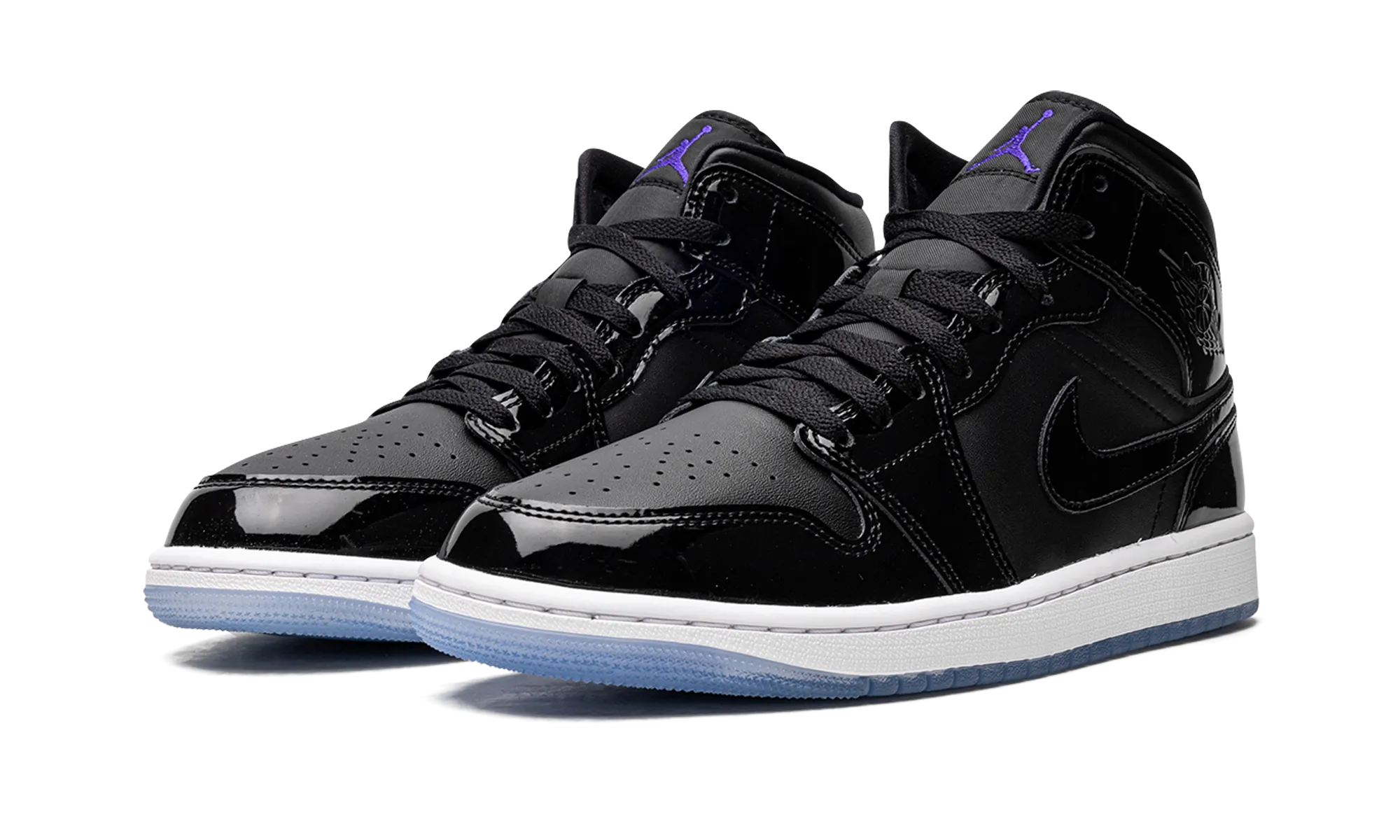 Air Jordan 1 Mid SE "Space Jam" Outfit Ease Flexibility