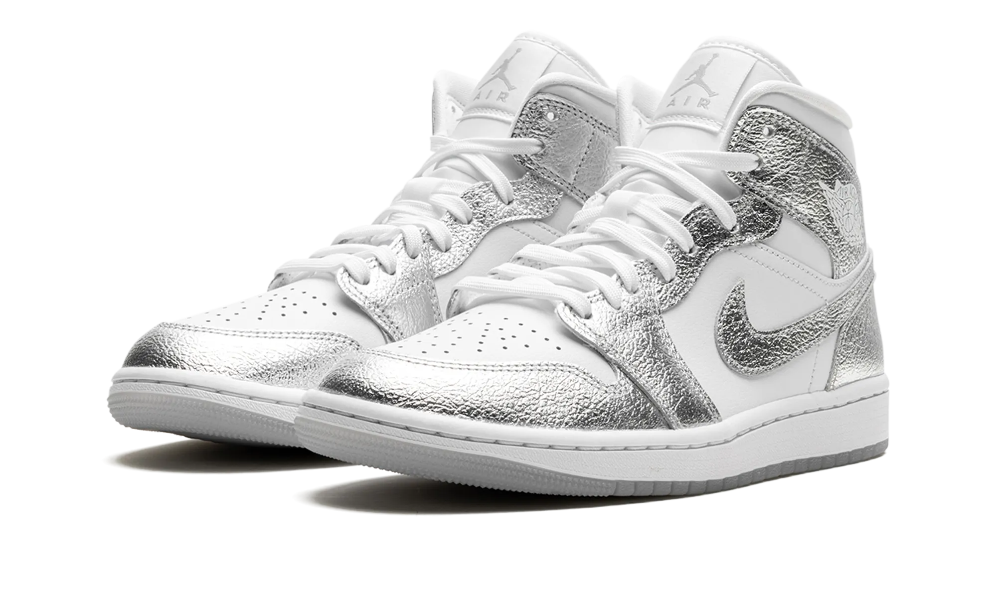 Smooth Zone Waffle Outsole Air Jordan 1 Mid SE WMNS "Metallic Silver"