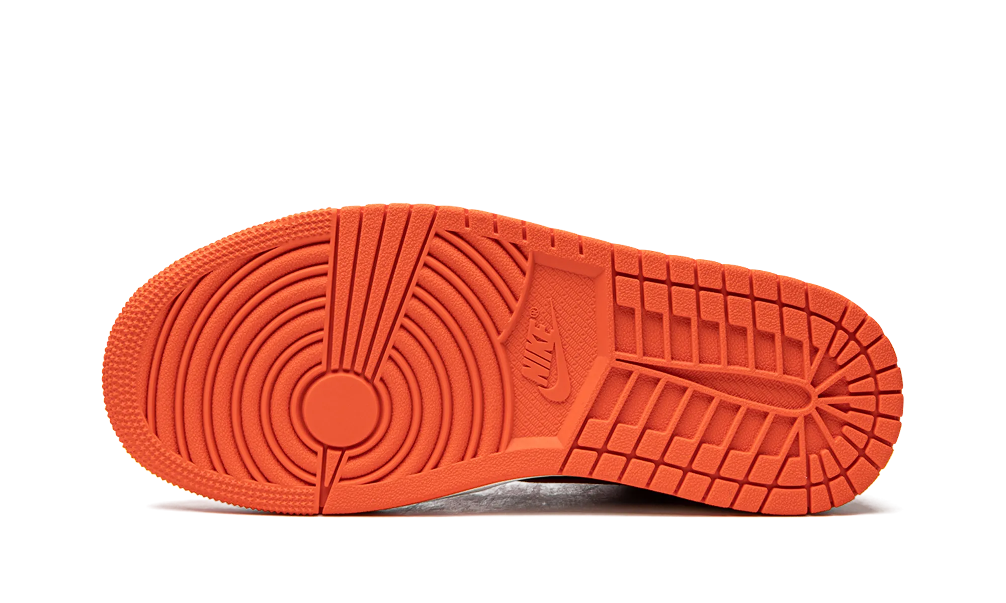 Clean Finish Streamlined materials AIR JORDAN 1 MID SE WMNS "Orange / Black"