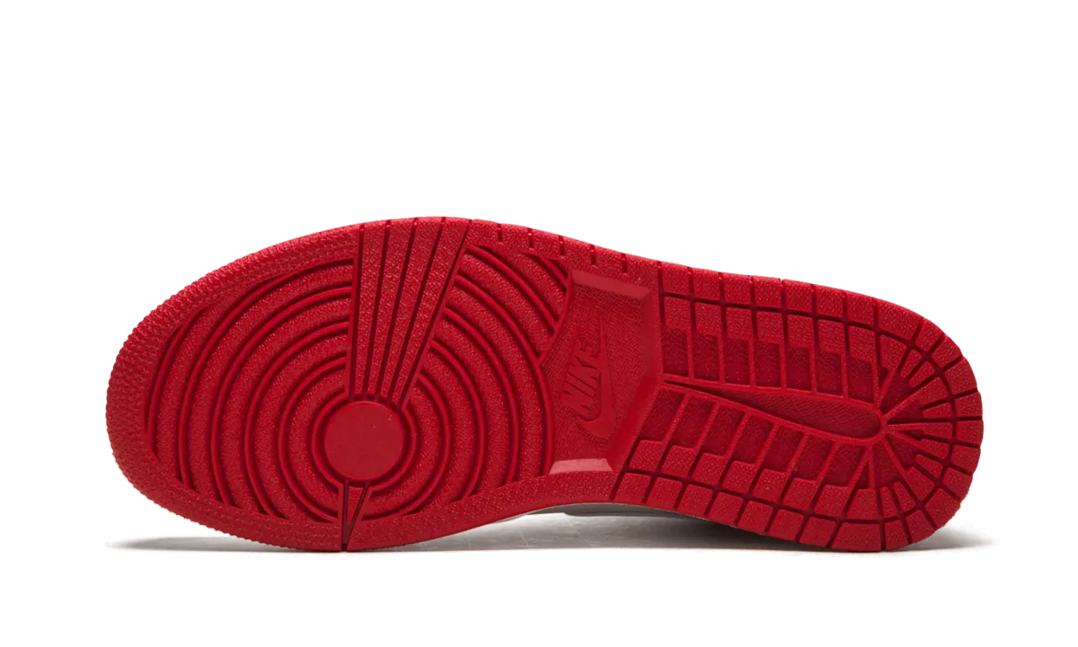 Casual Comfort Structured ease Air Jordan 1 Mid WB "Hare"