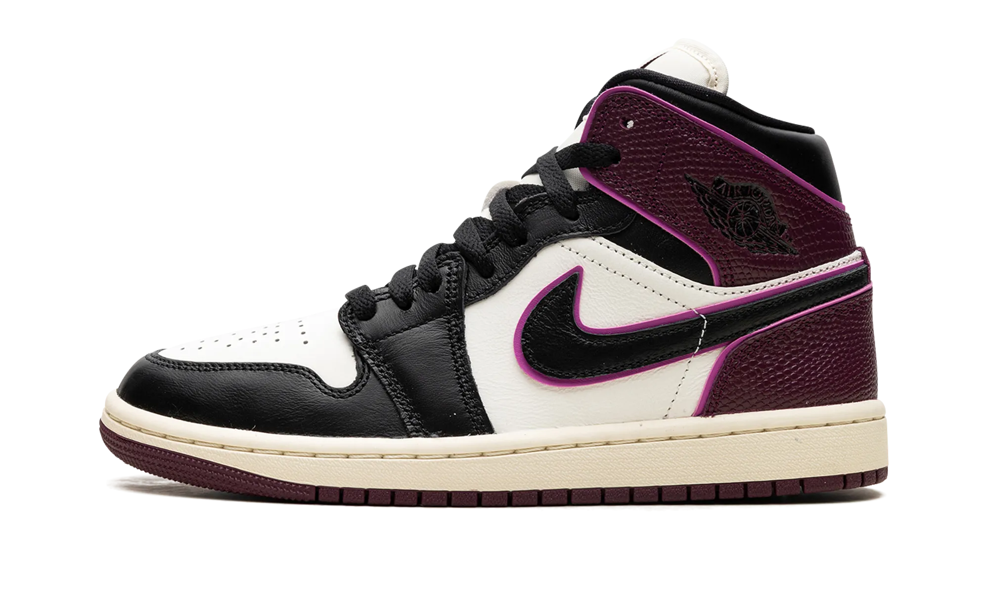 Air Jordan 1 "Bordeaux" Versatile Antimicrobial