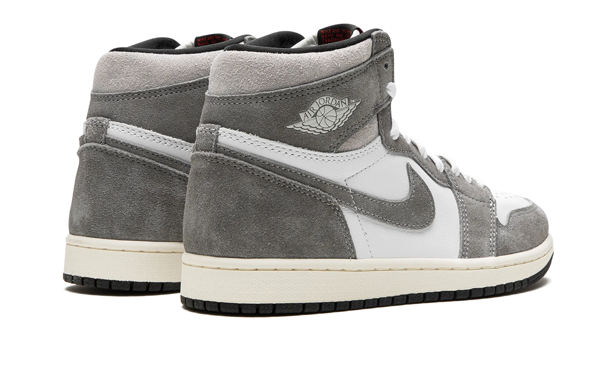 Walk Balance Air Jordan 1 "Washed Black"