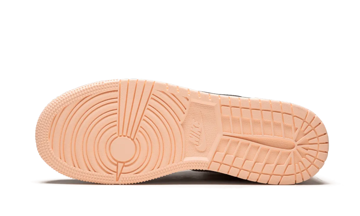 Air Jordan 1 Retro High OG GS "Crimson Tint" Balanced Control