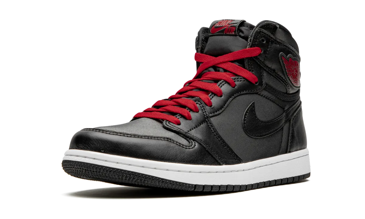 Air Jordan 1 Retro High OG "Black Satin/Gym Red" Busy Lifestyle