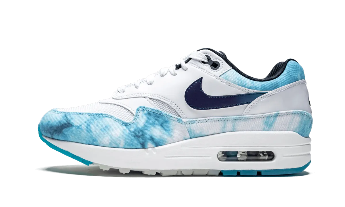 AIR MAX 1 N7 MNS WMNS "Acid Wash" TPU running in stadium