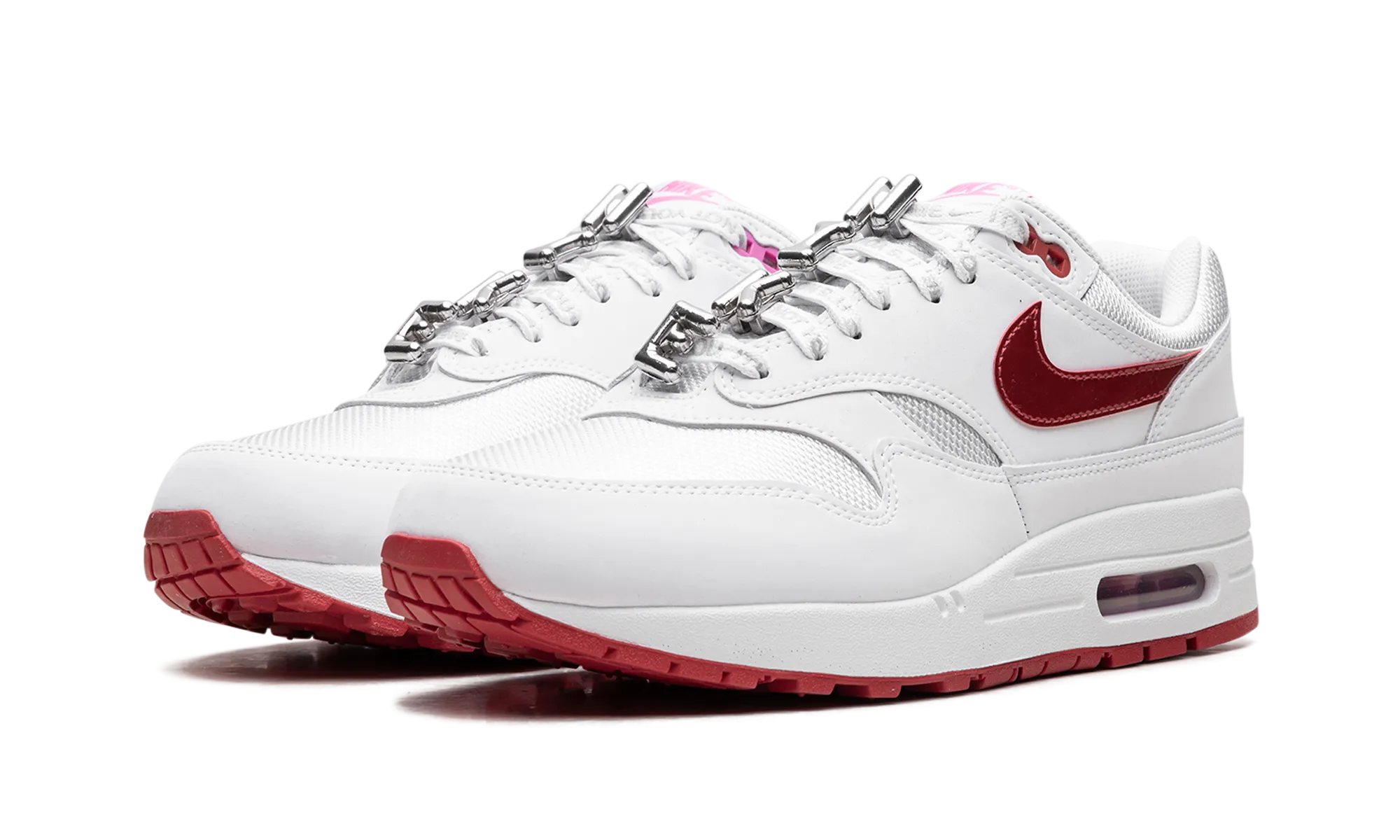 Air Max 1 "Valentine's Day" zero - drop running gear running in a ski lift area shoes