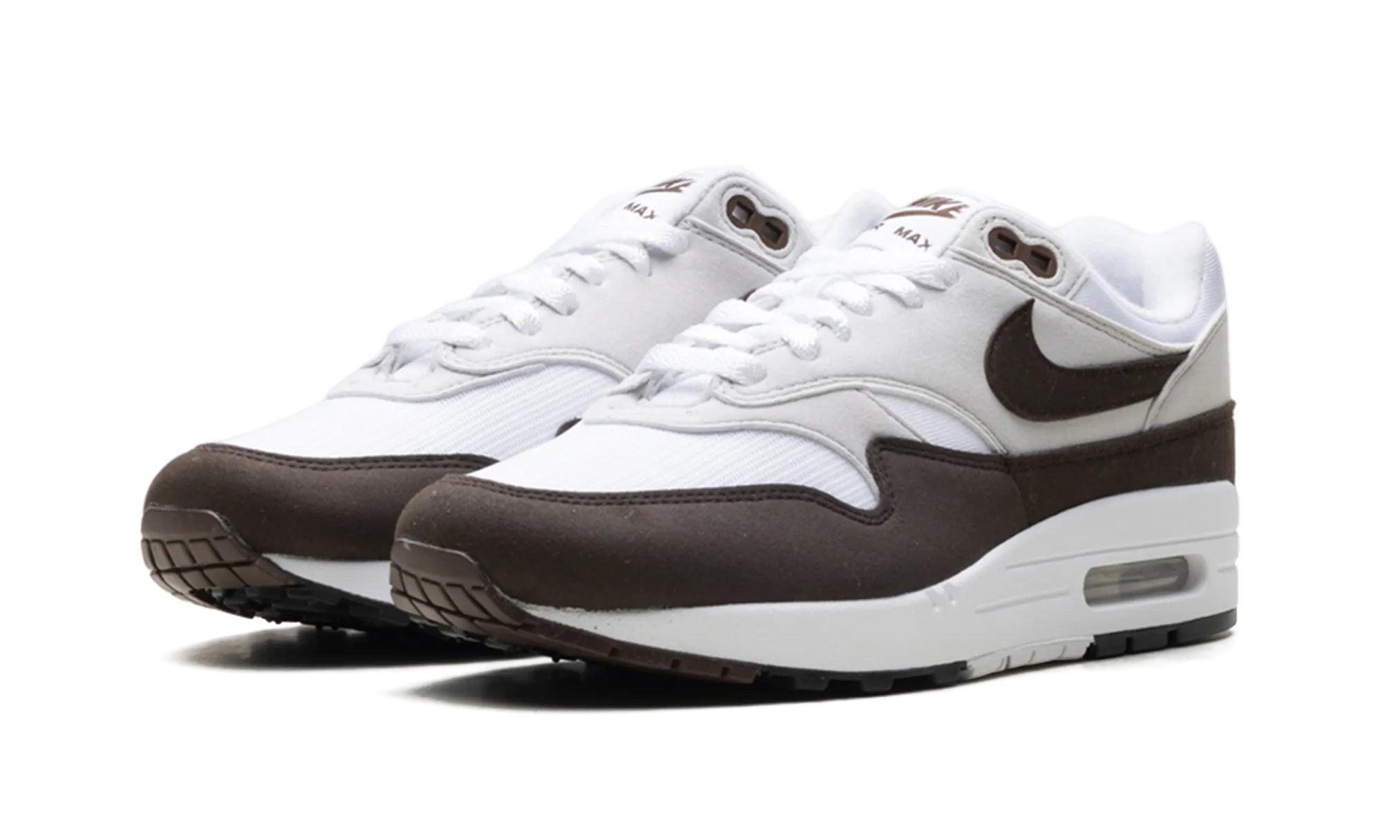 running in a track meet shoes running in a sinter terrace area shoes Air Max 1 WMNS "Baroque Brown"