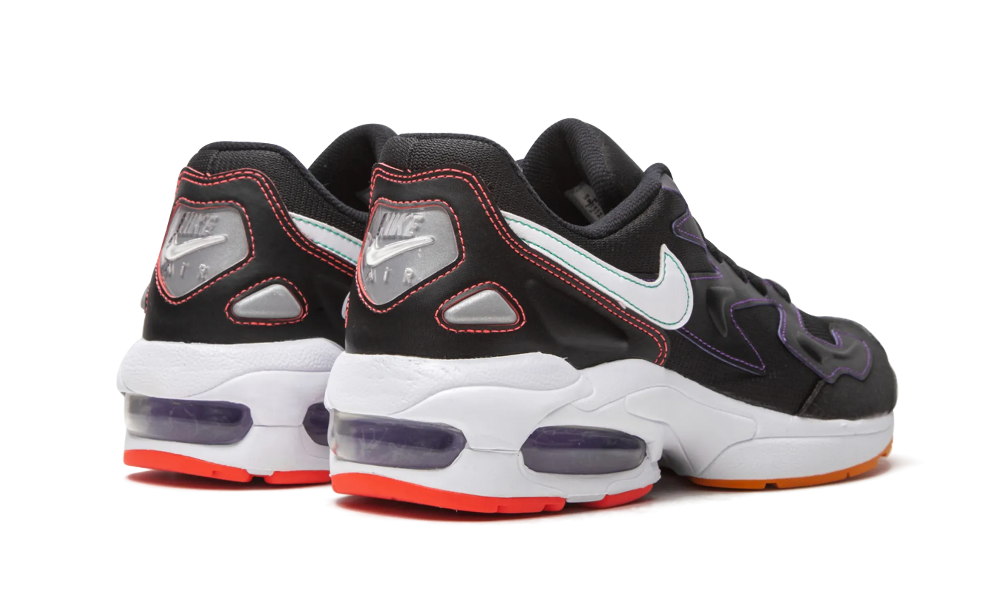 AIR MAX 2 LIGHT WMNS Breathable Upper Layer running with music