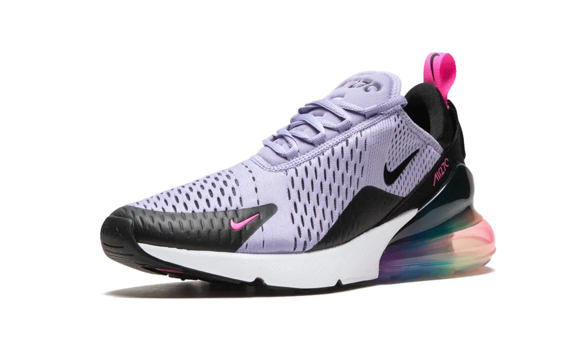 Air Max 270 BETRUE "Be True" Active Support running in a canal area shoes