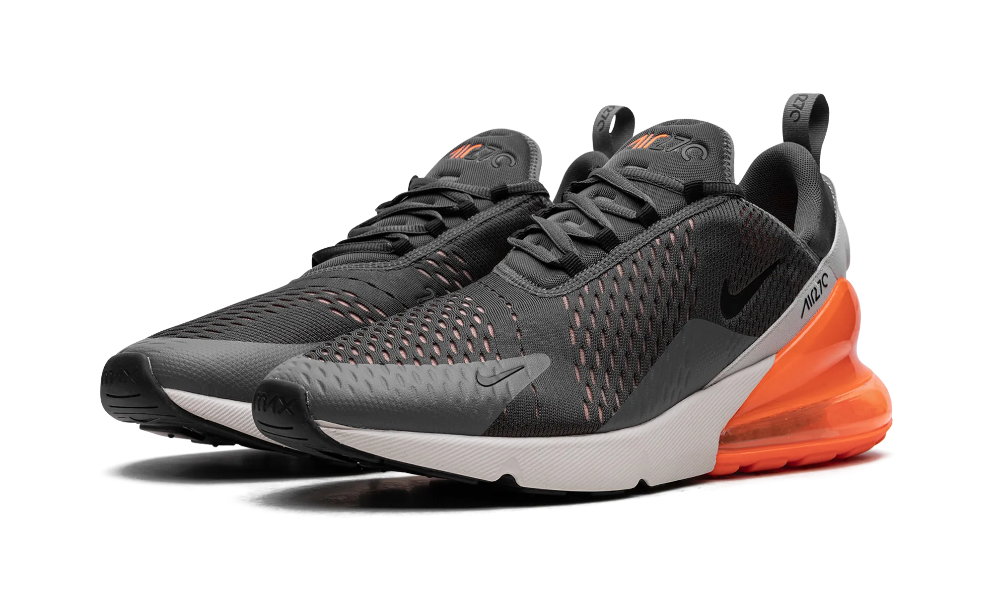 monochromatic running shoes Air Max 270