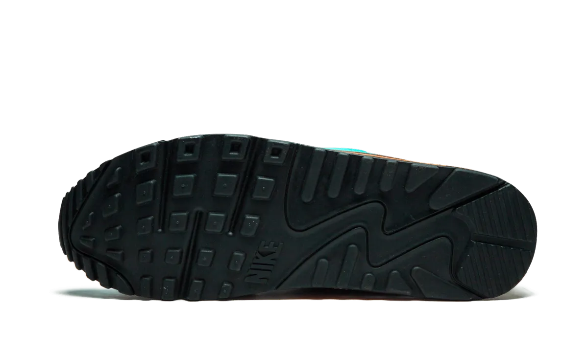 Comfort - enhancing Air Max 90 EM