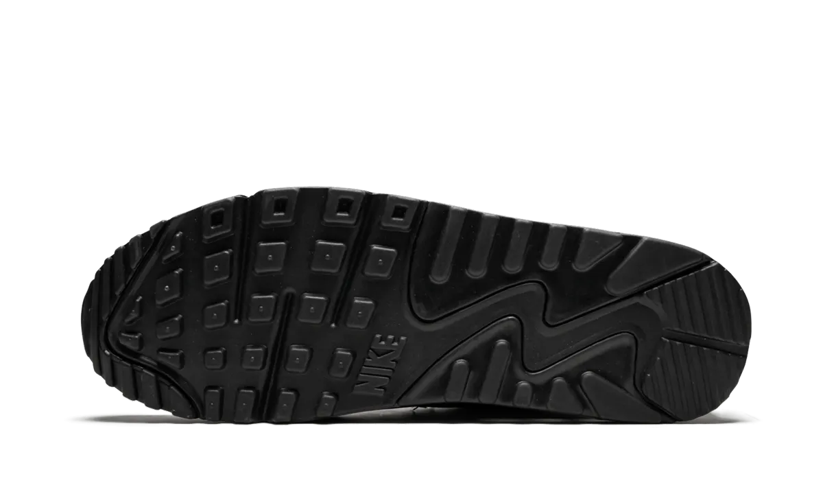 traction - enhanced running gear Air Max 90 Leather "Triple Black"