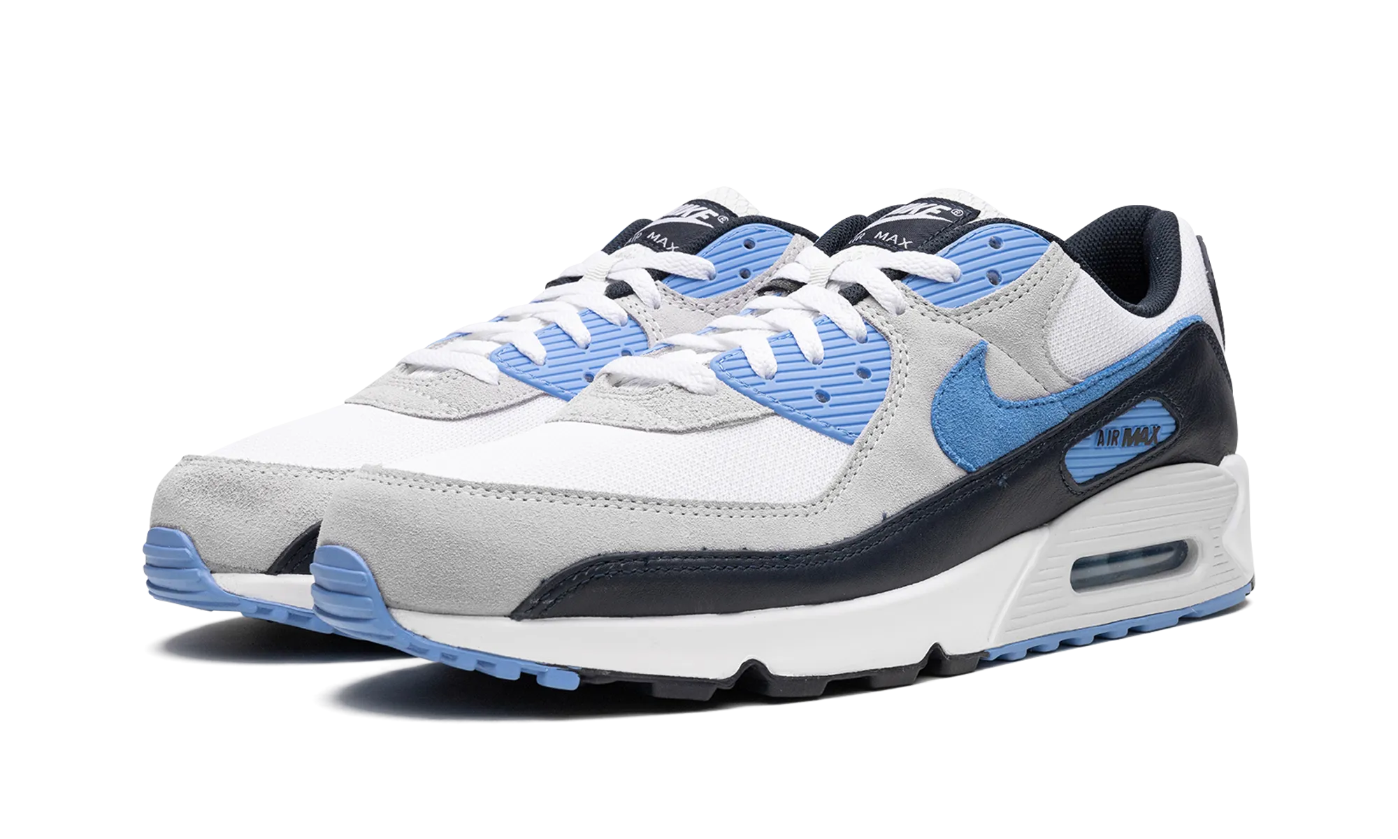 Air Max 90 "UNC" running alone