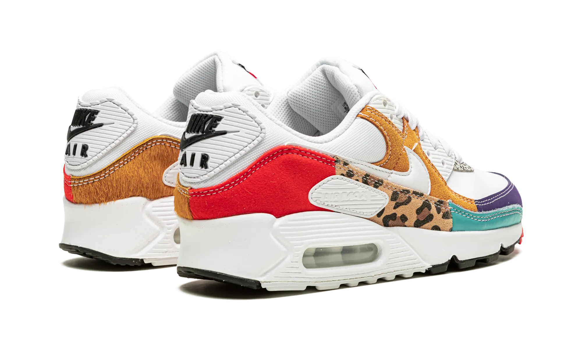running on a wooden track shoes AIR MAX 90 SE WMNS "Animal"