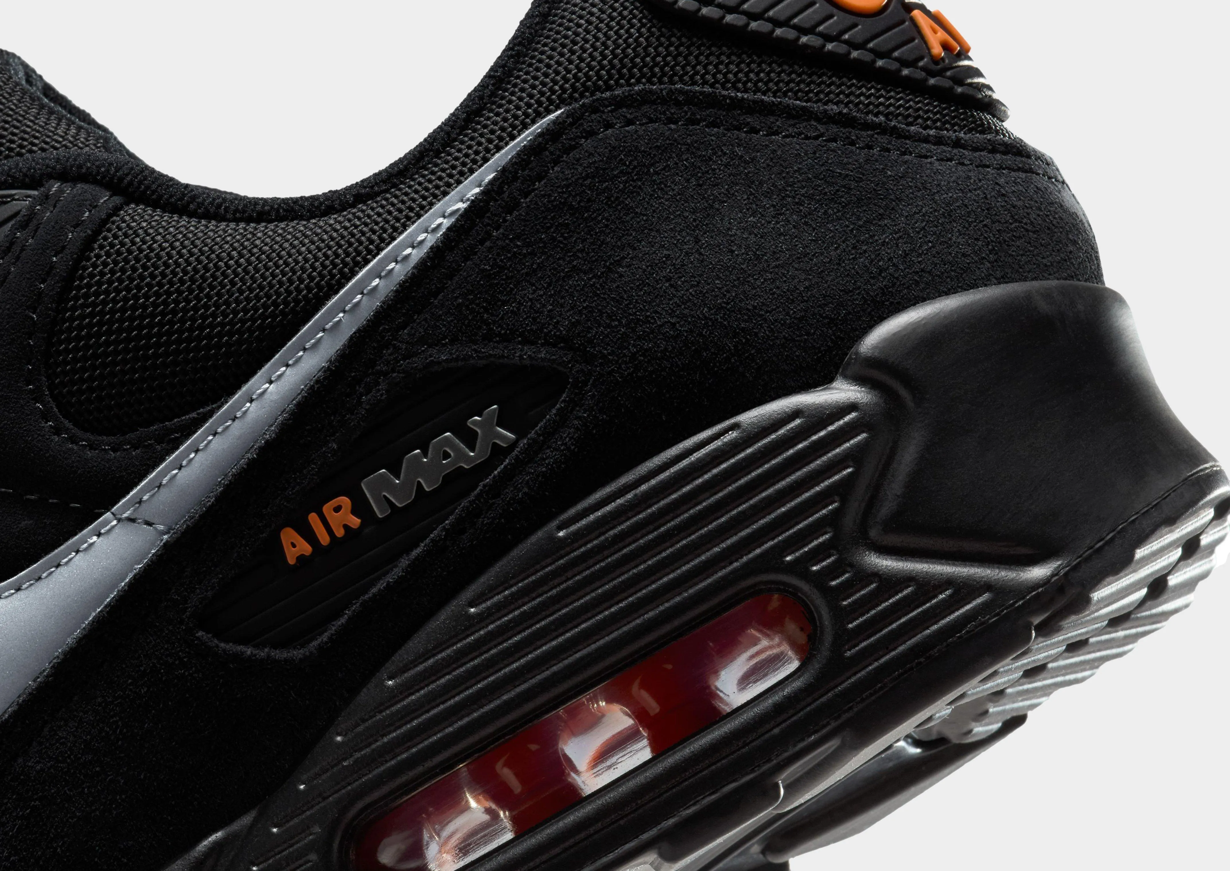 Thermoregulating Astounding shock absorption Air Max 90