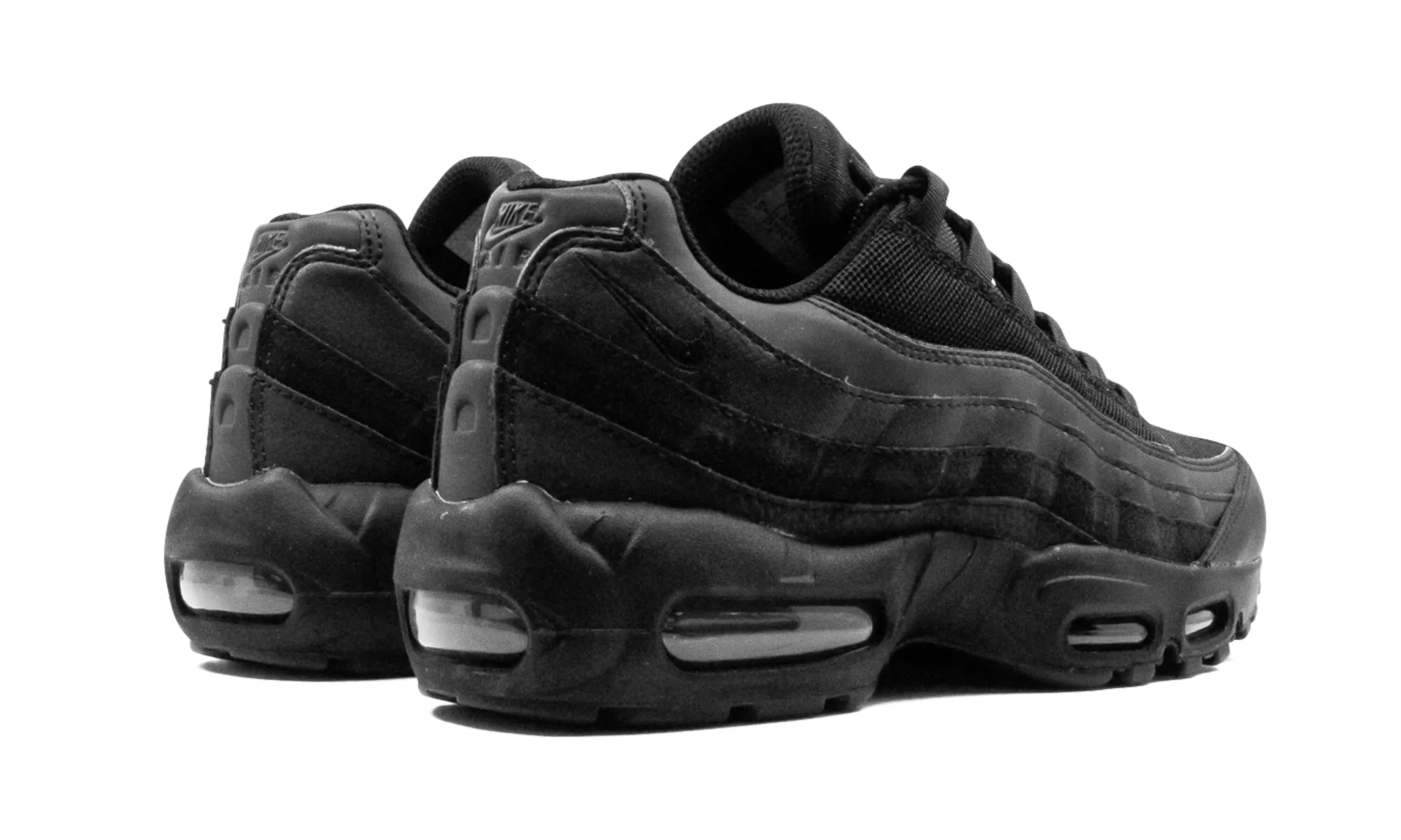 Air Max 95 Essential "Triple Black" gravel running footwear