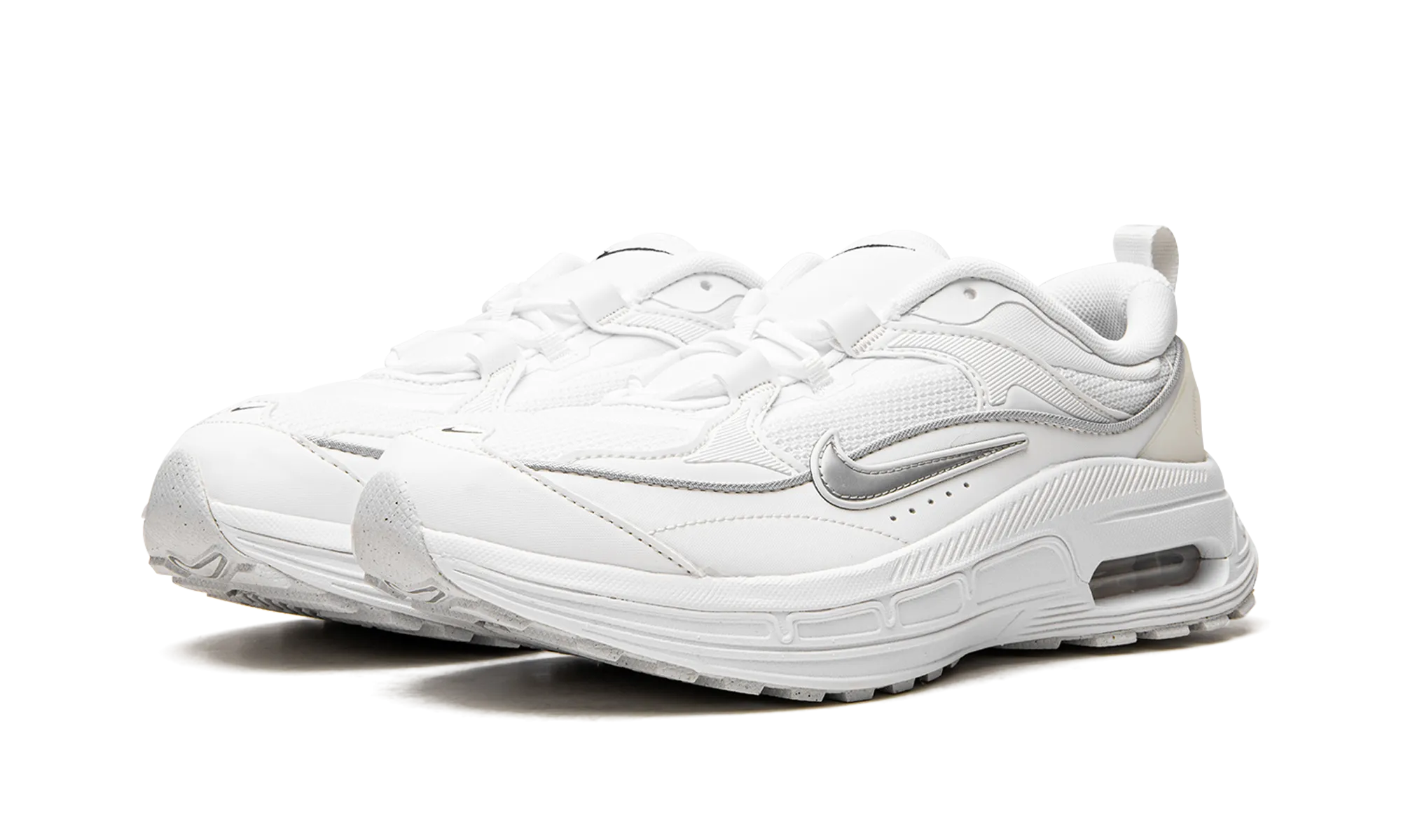 AIR MAX BLISS () WMNS "White" daily accessory running in a tennis court area shoes