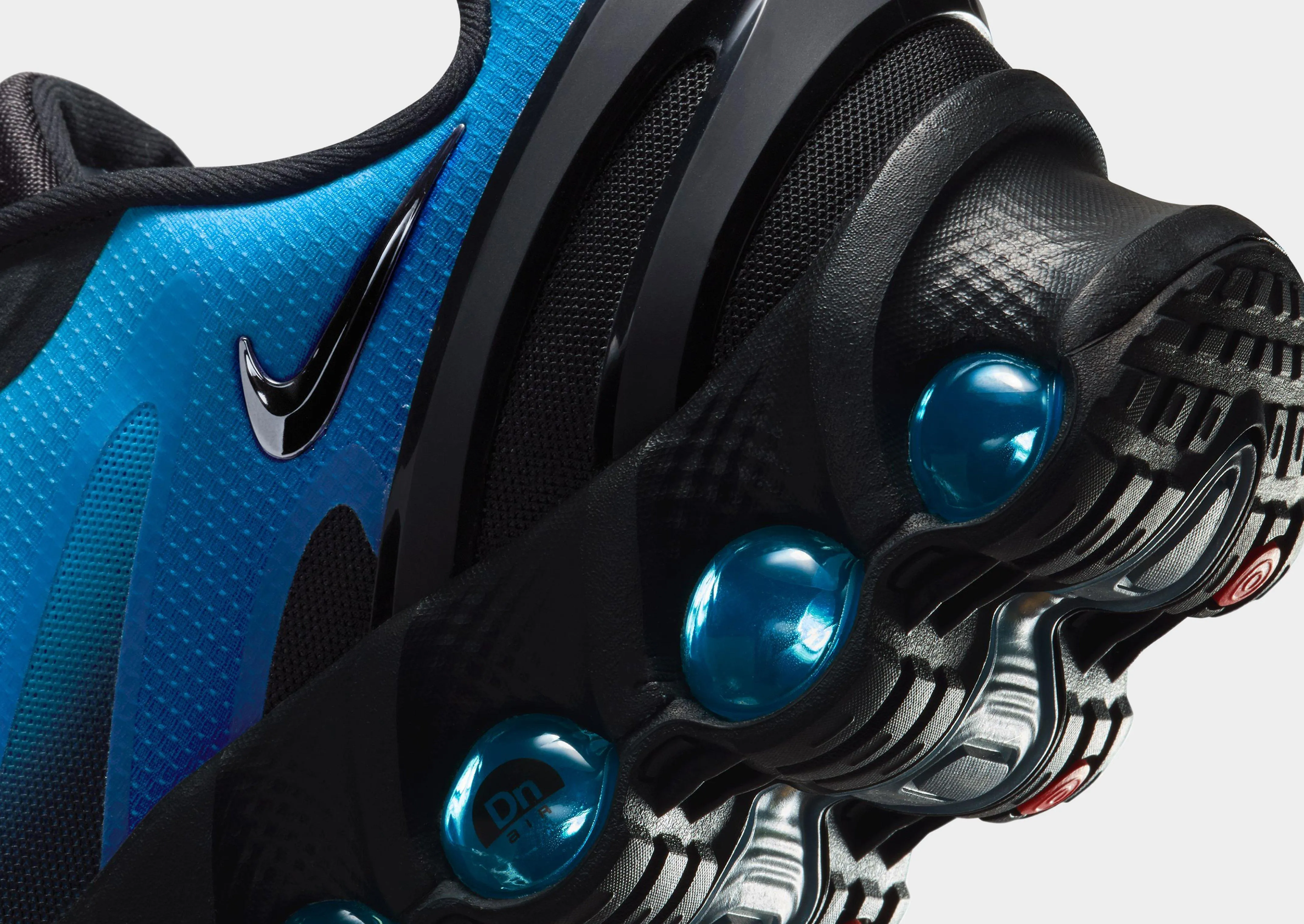 school runs true - to - size Air Max DN8