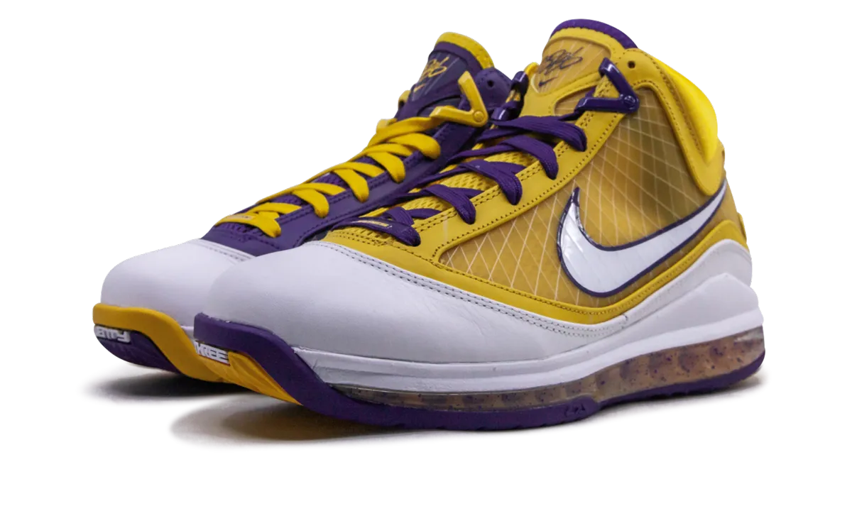 Air Max Lebron 7 "Media Day" fast - paced suitable running during a windy day