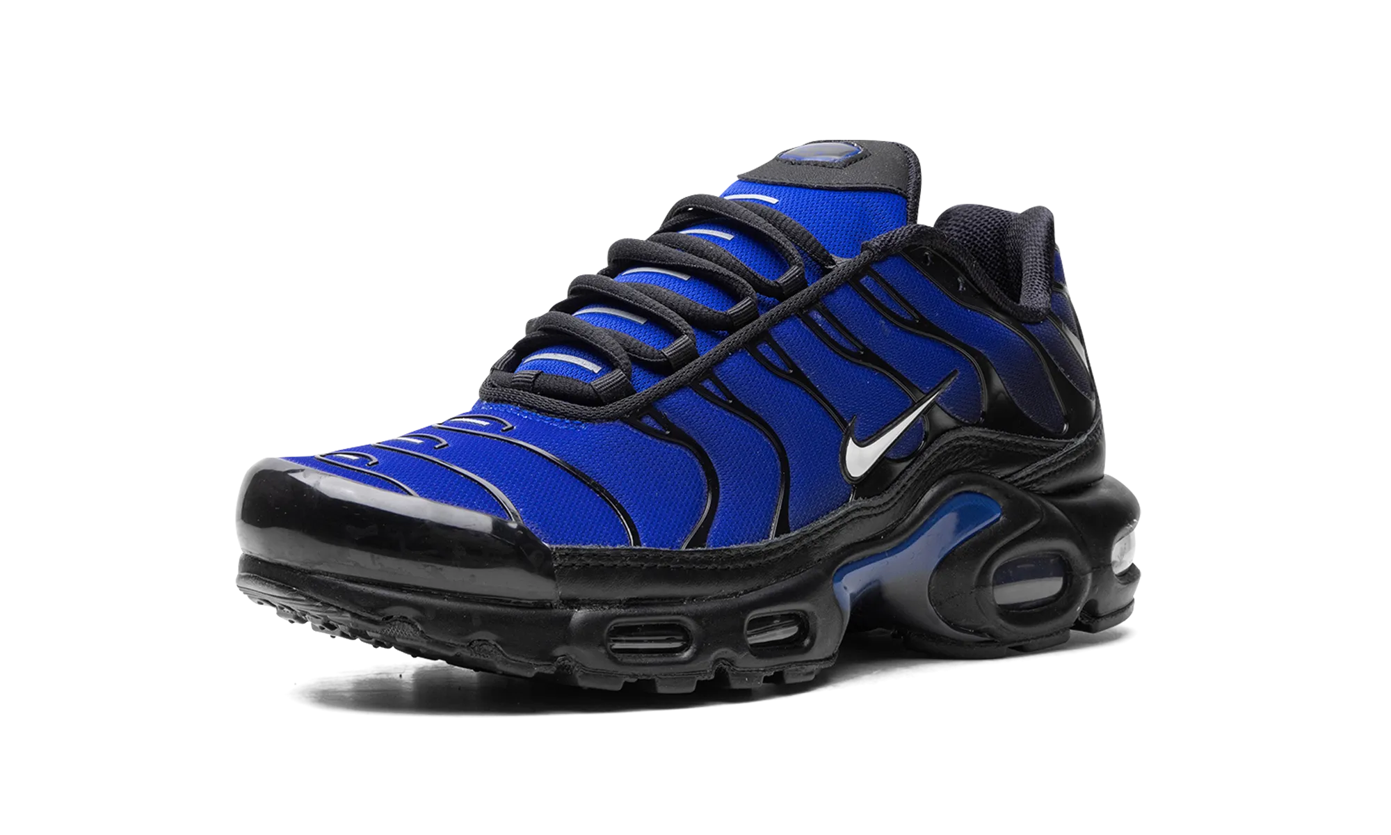 AIR MAX PLUS "Black" futuristic running option running in a corporate run shoes