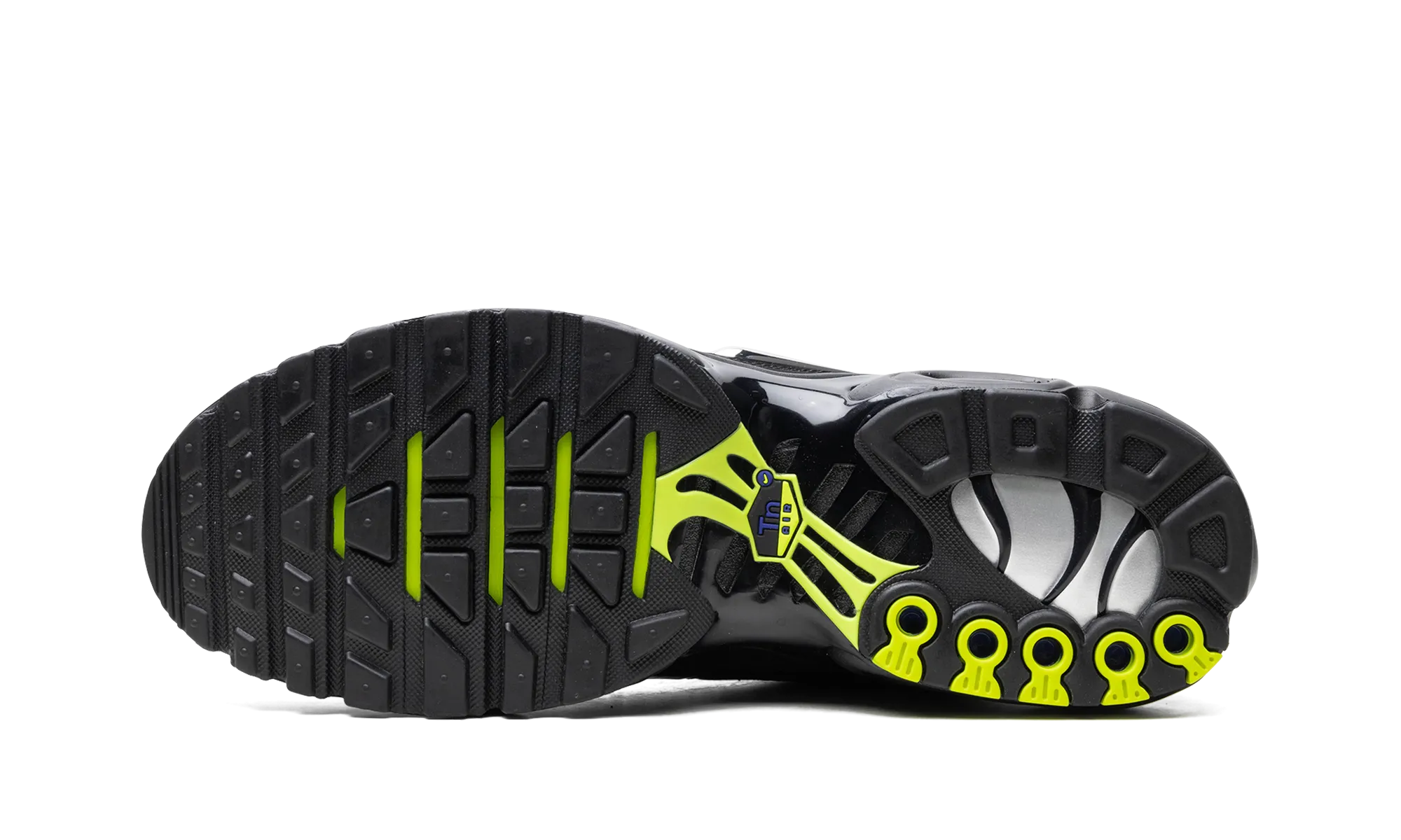 ethically - produced Air Max Plus "Metallic Black"
