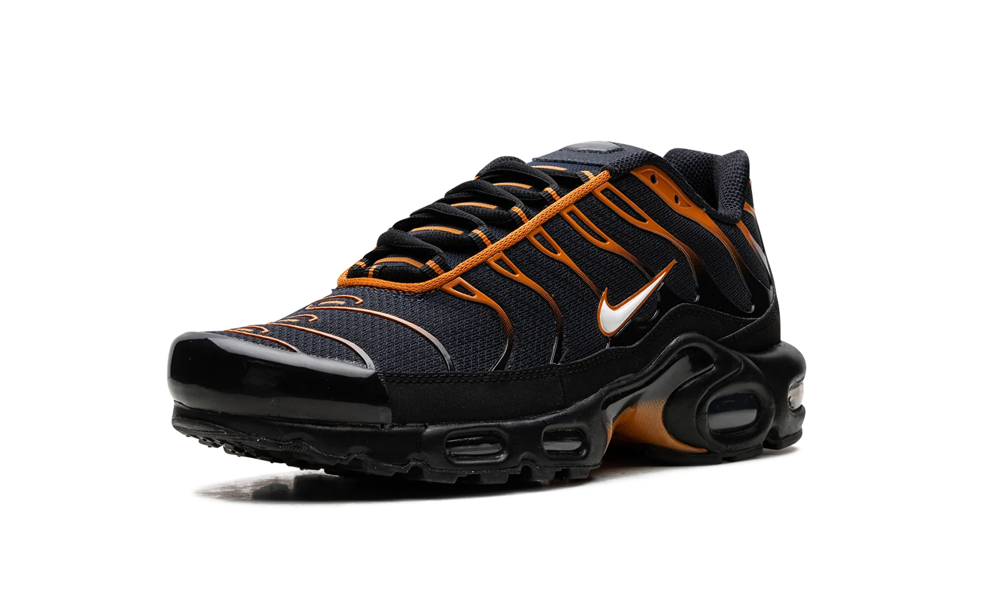 Air Max Plus "OBSIDIAN MONARCH" running in a channel area shoes